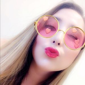 Meet your Posher, Karina